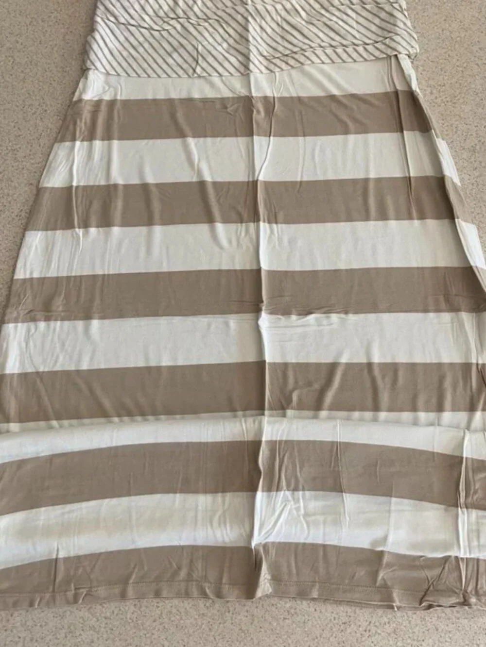 Calvin Klein Women's Cream and Tan Skirt